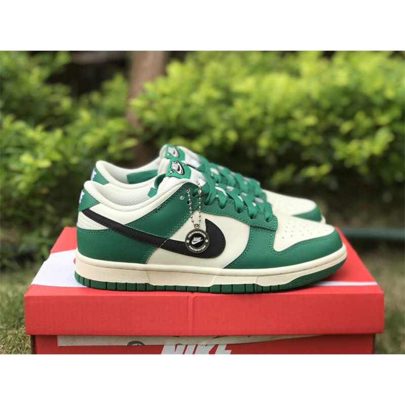 Nike Dunk Low SE