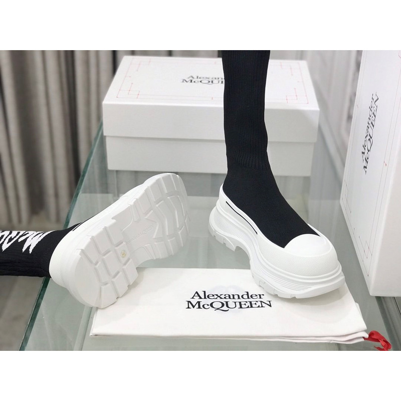 Alexander Mcqueen Graffiti Knitted Tread Slick Boots Black