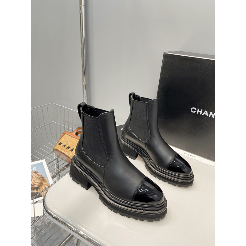 Ch*el plain elegant style logo boots black