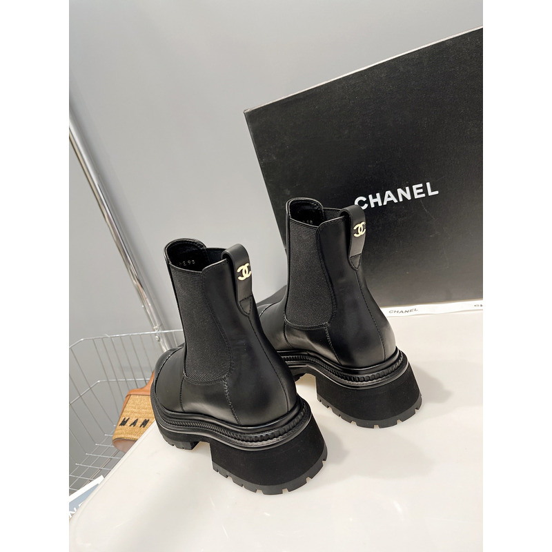 Ch*el plain elegant style logo boots black