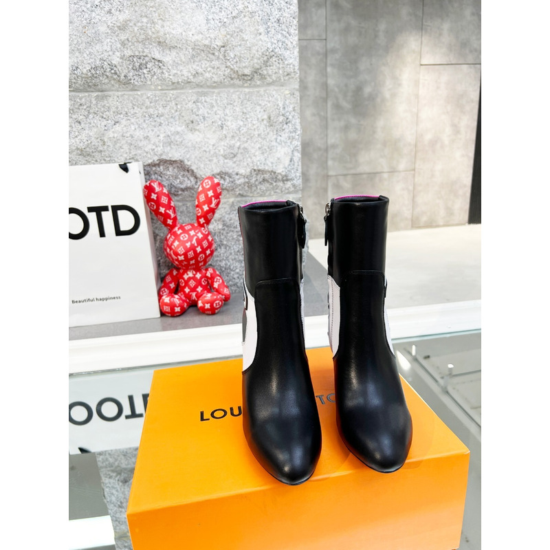 l**is V*t*n silhouette ankle boot pink