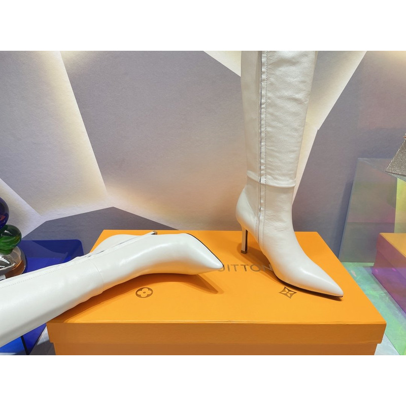 l**is V*t*n women’s signature high boots white