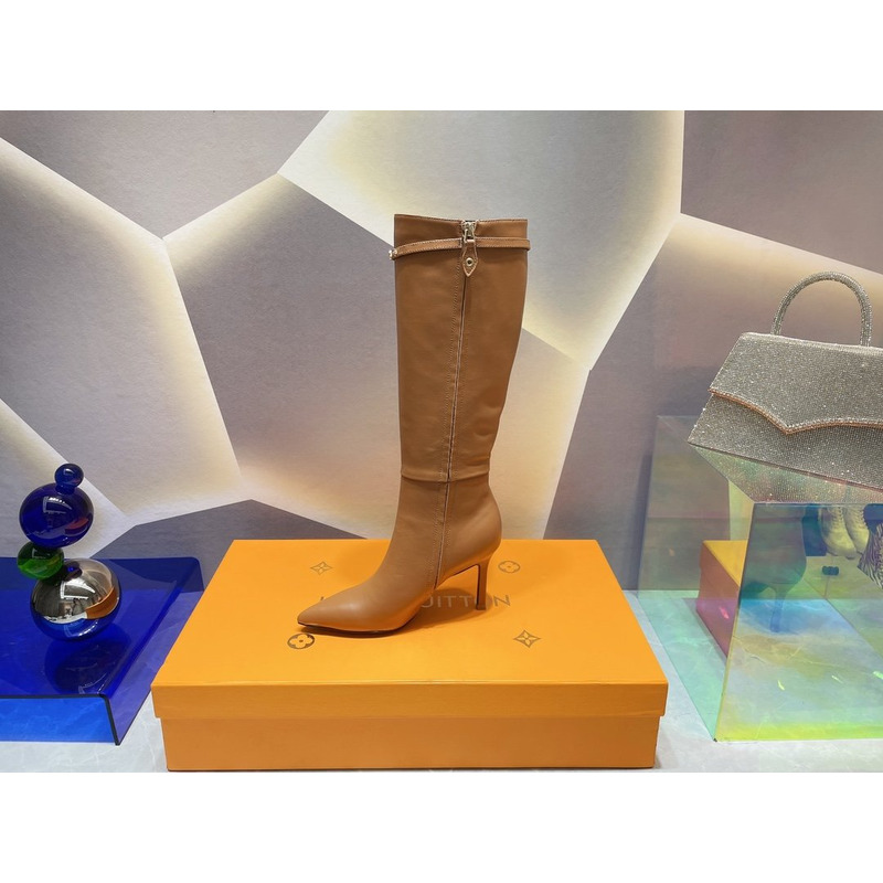 l**is V*t*n women’s signature high boots brown