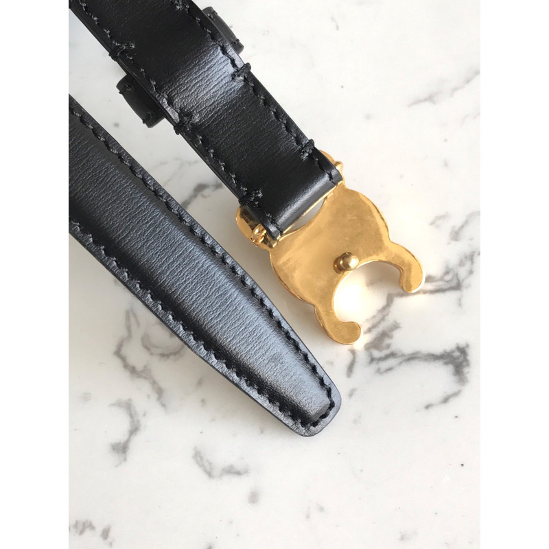 Ce**e small triomphe belt in smooth calfskin black