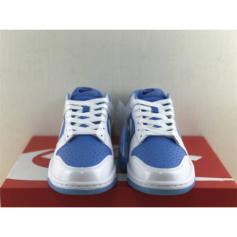 Nike Dunk Low Reverse UNC in Blue