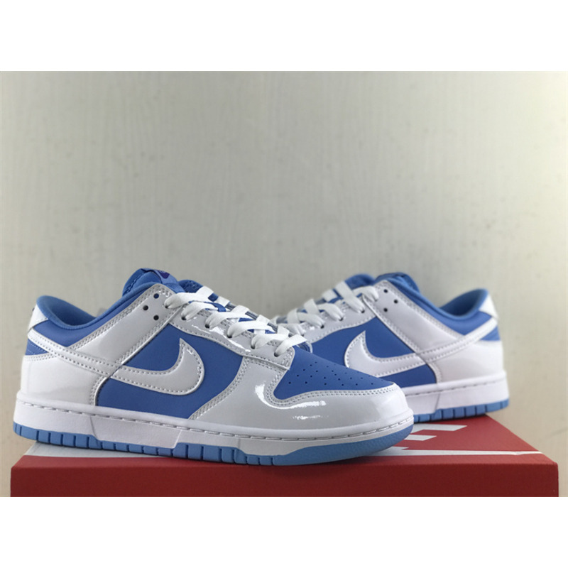 Nike Dunk Low Reverse UNC in Blue