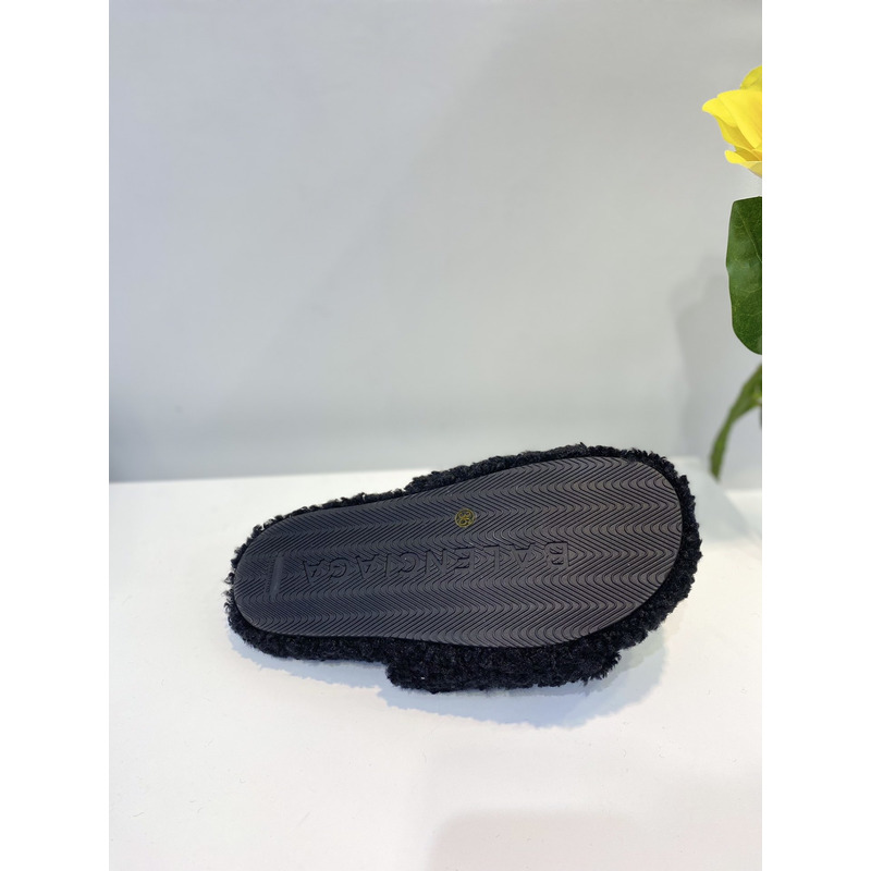 Ba*len*cia*ga logo-embroidered paris faux slides black