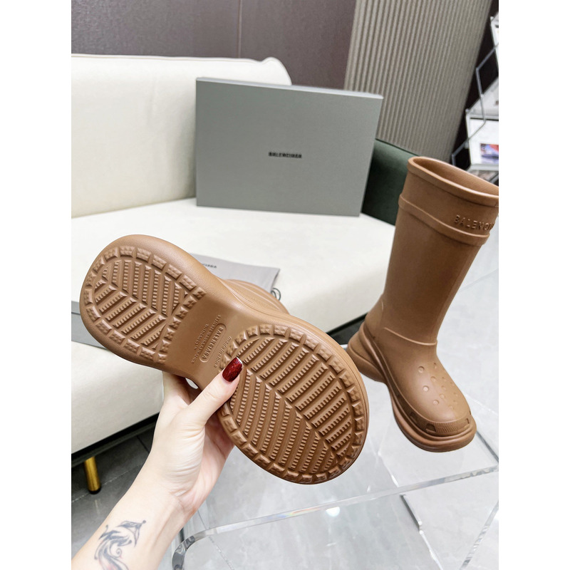 ba*len*cia*ga x Cr*0*s boot beige