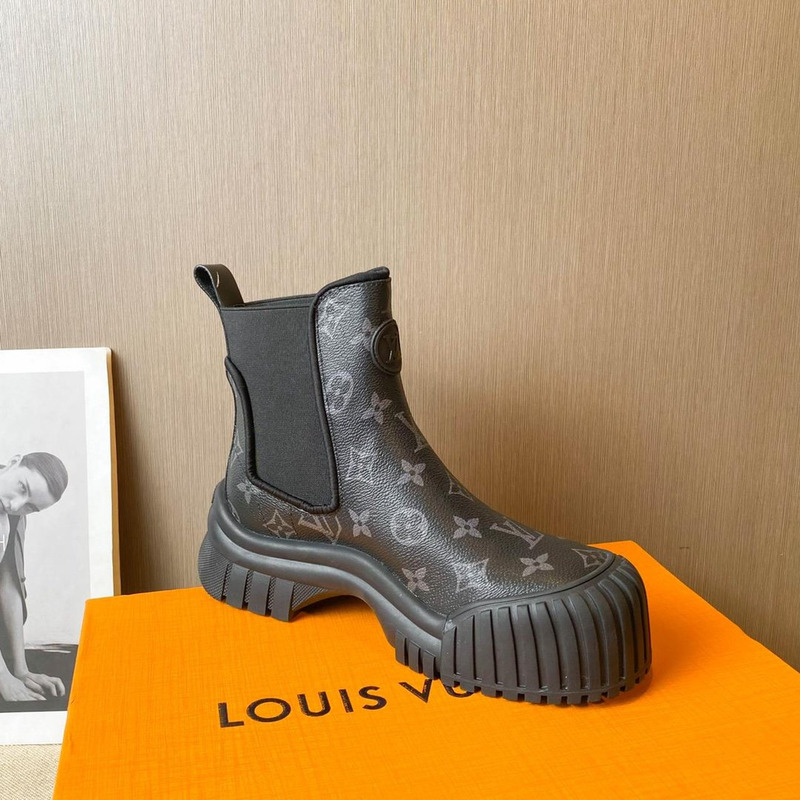 l**is V*t*n ruby monogram ankle boots black