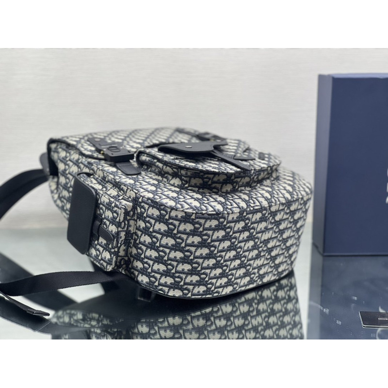 D*or large gallop oblique backpack