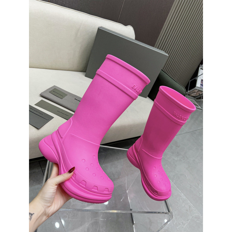 ba*len*cia*ga x Cr*0*s rubber boot fuchsia