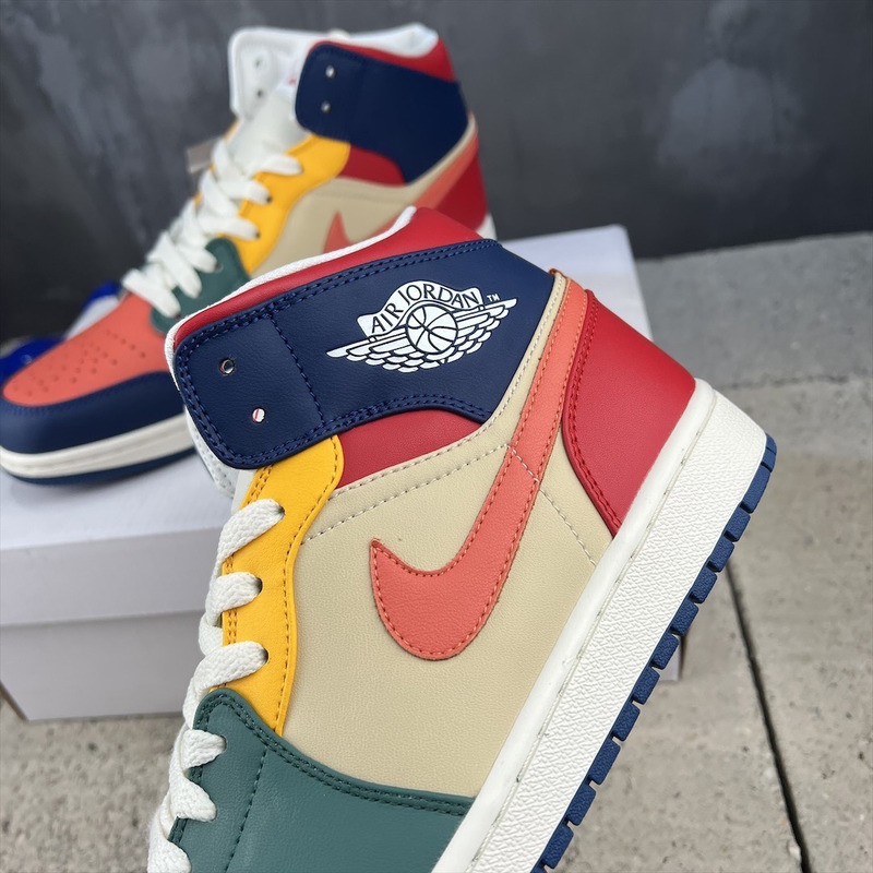 Jordan 1 Mid SE Multi-color Sneaker
