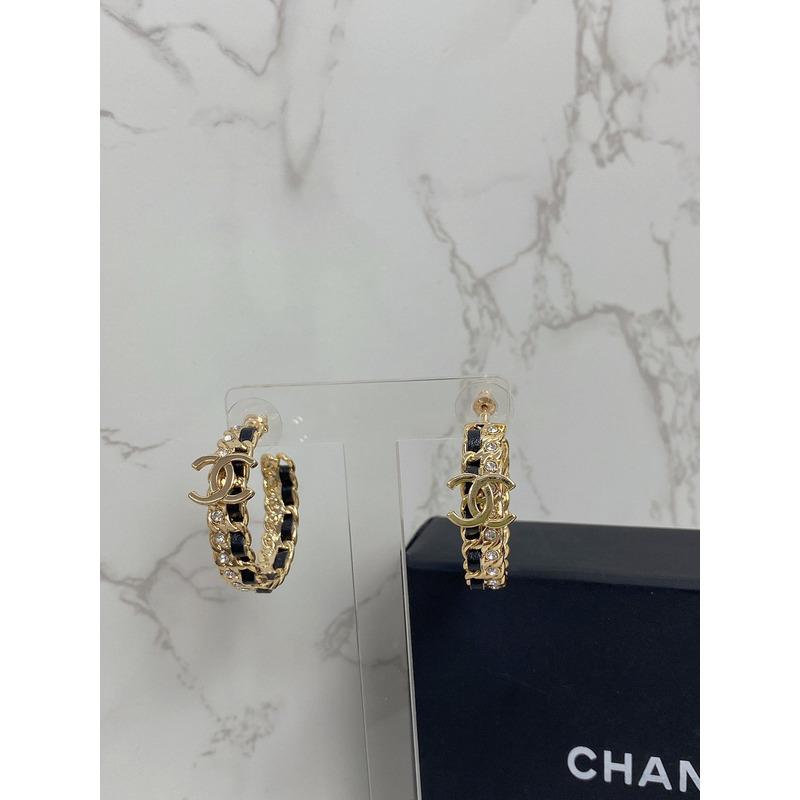 ch*el cc Di*m*nd stud