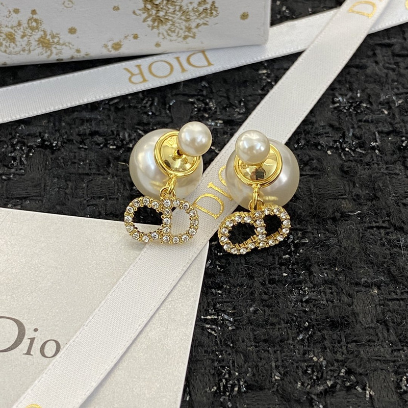 d*or cd Di*m*nd pearl earring
