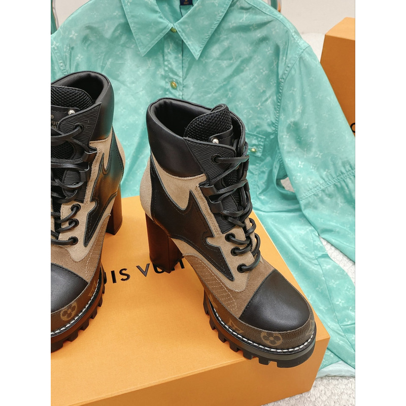 l**is V*t*n laureate monogram boots