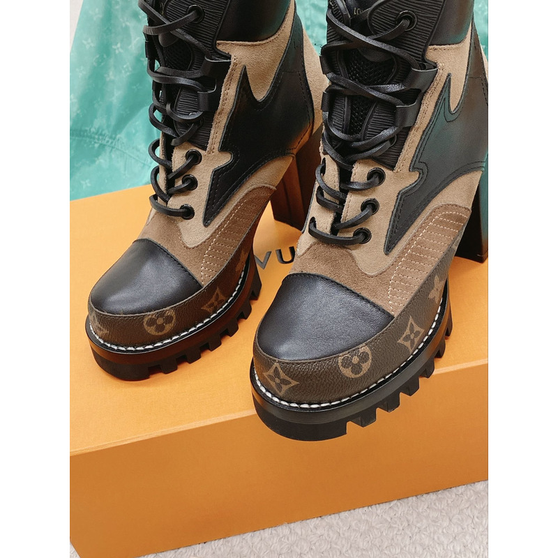 l**is V*t*n laureate monogram boots