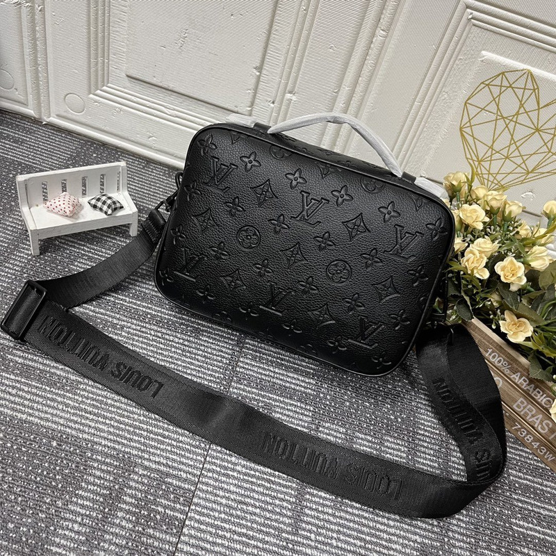 l**is V*t*n s lock messenger bag monogram black