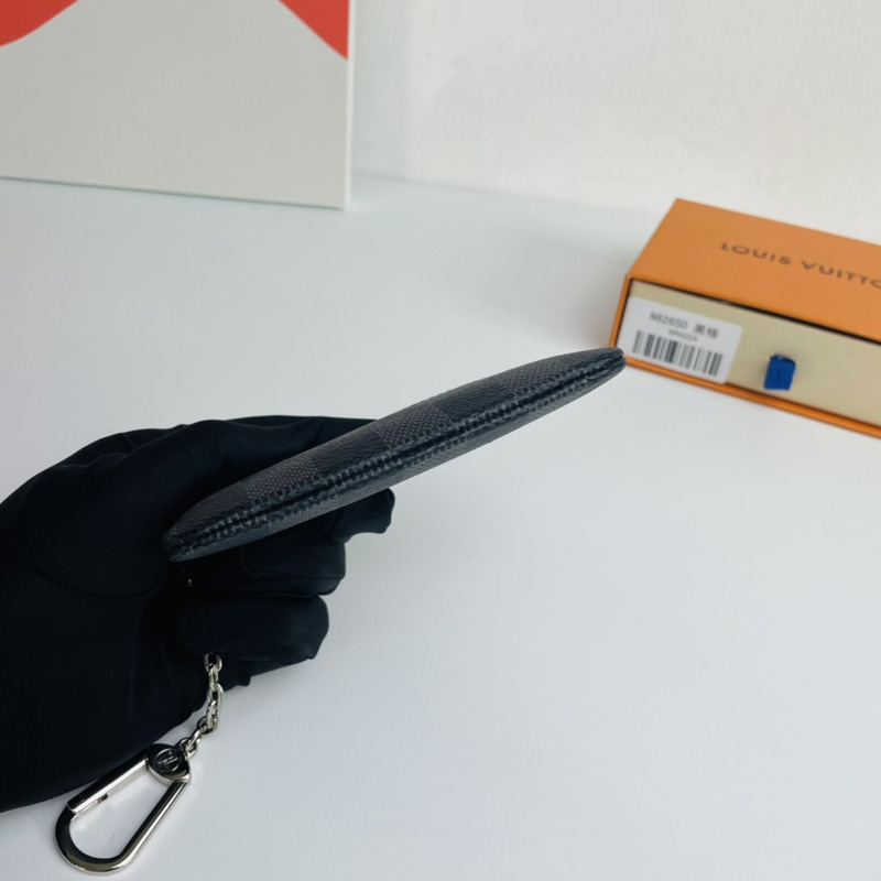 l**is V*t*n damier graphite key pouch