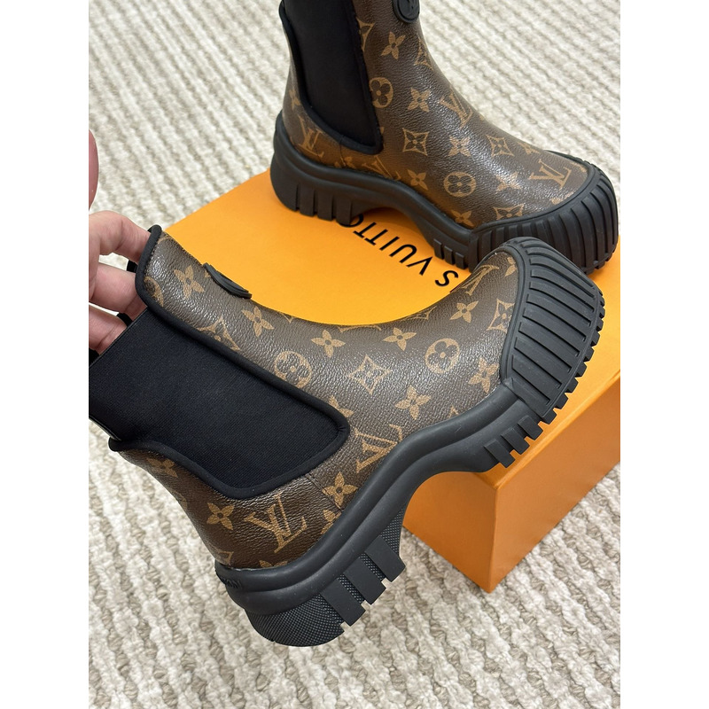 l**is V*t*n ruby ankle boots monogram noir