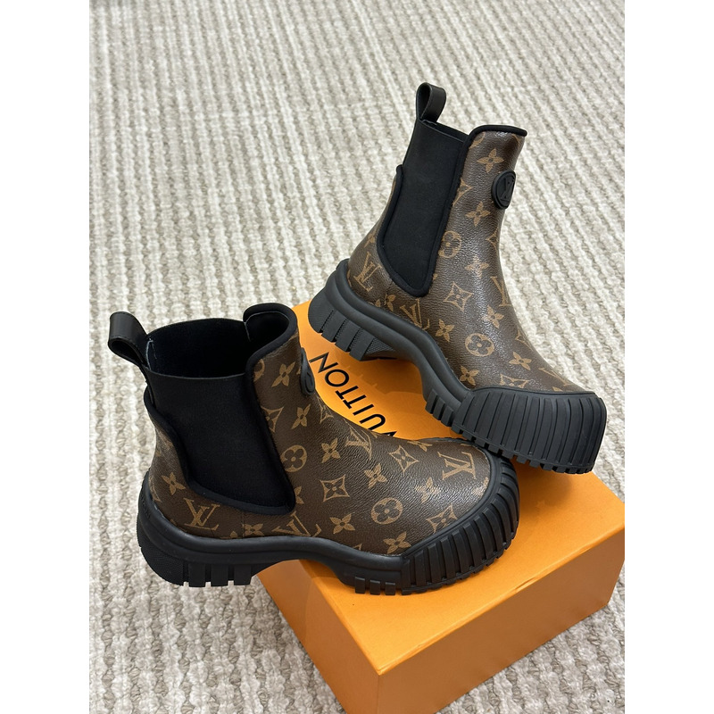 l**is V*t*n ruby ankle boots monogram noir