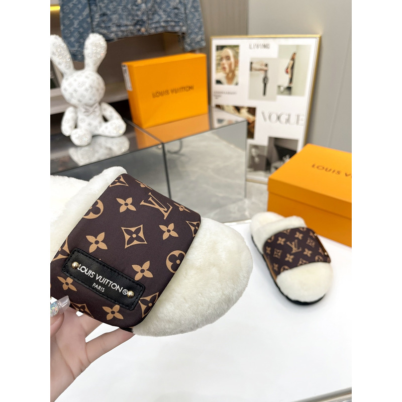 l**is V*t*n slipper pillow white