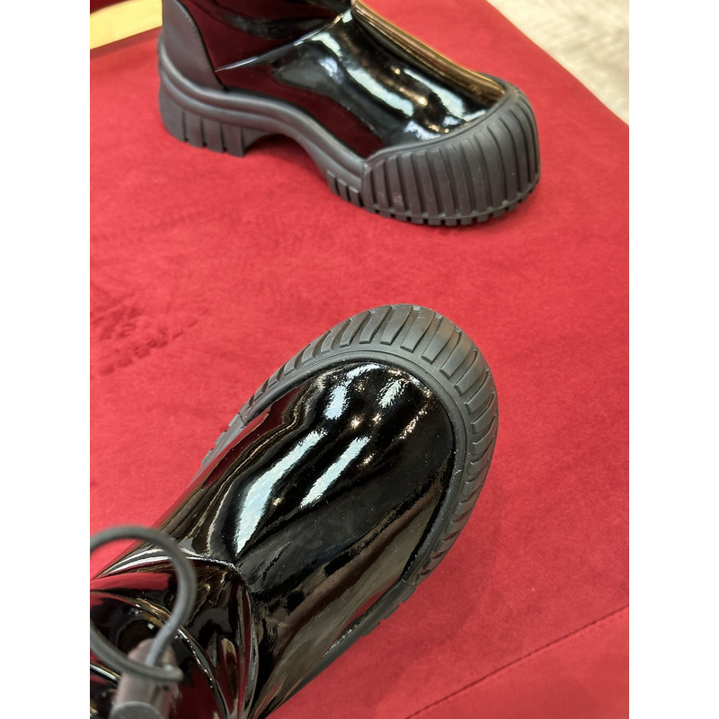 l**is V*t*n ruby flat boots black