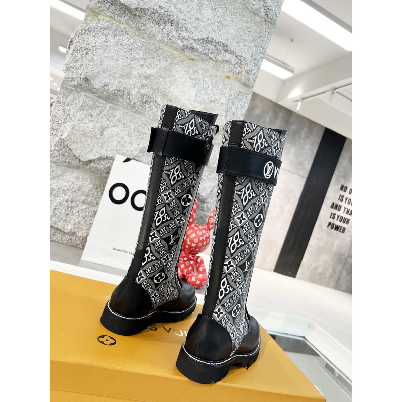 l**is V*t*n circle long boots white