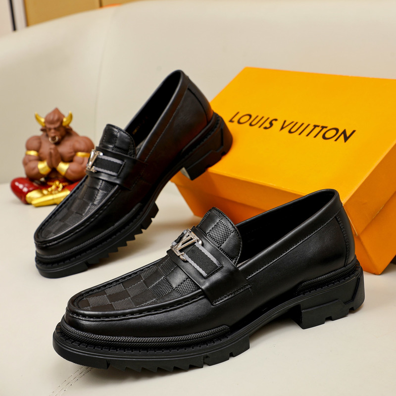 l**is V*t*n major loafer