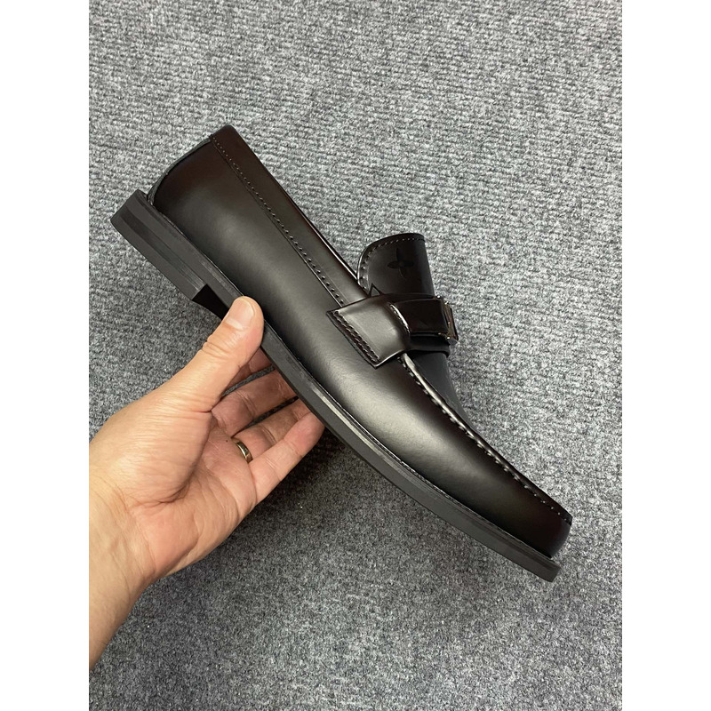 l**is V*t*n major loafer  leather shoes