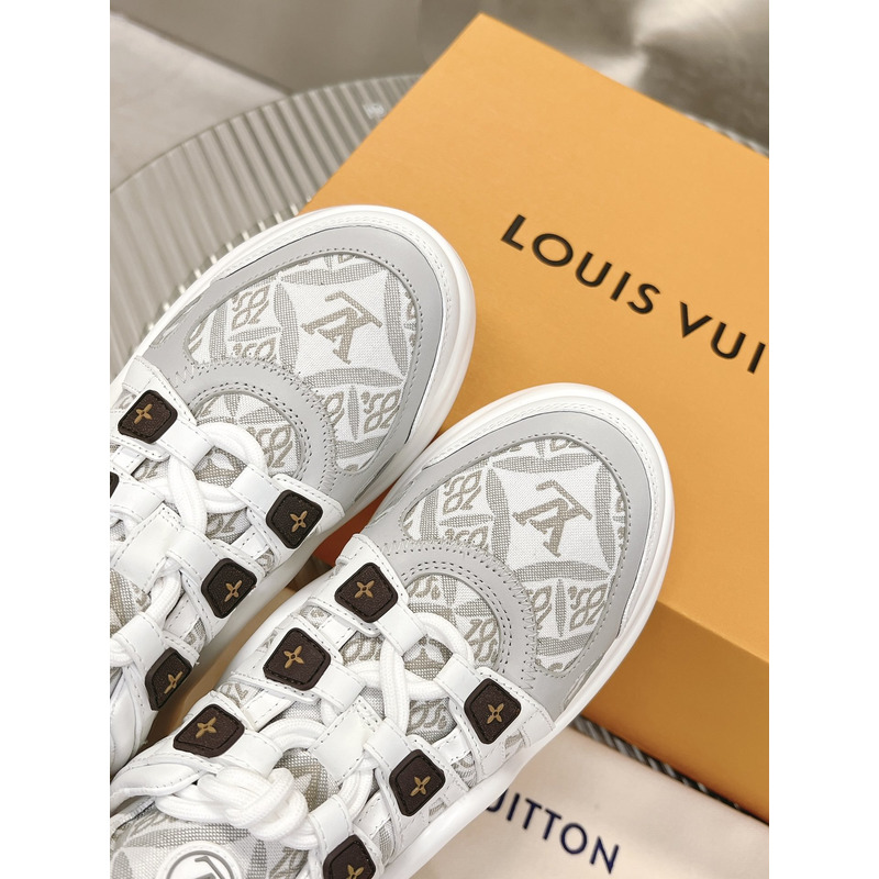 l**is V*t*n archlight sneakers beige