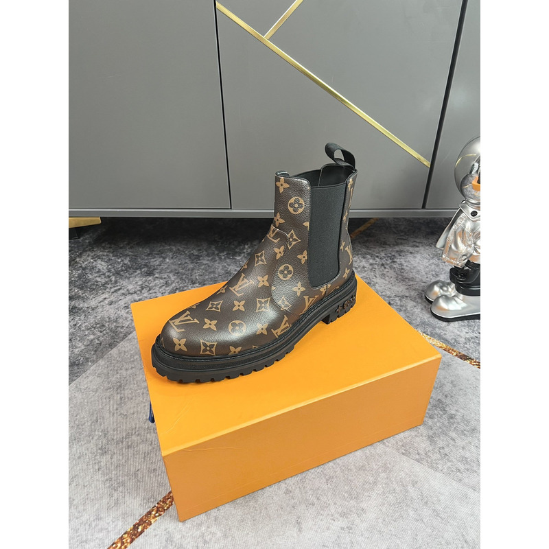 l**is V*t*n beaubourg ankle boots