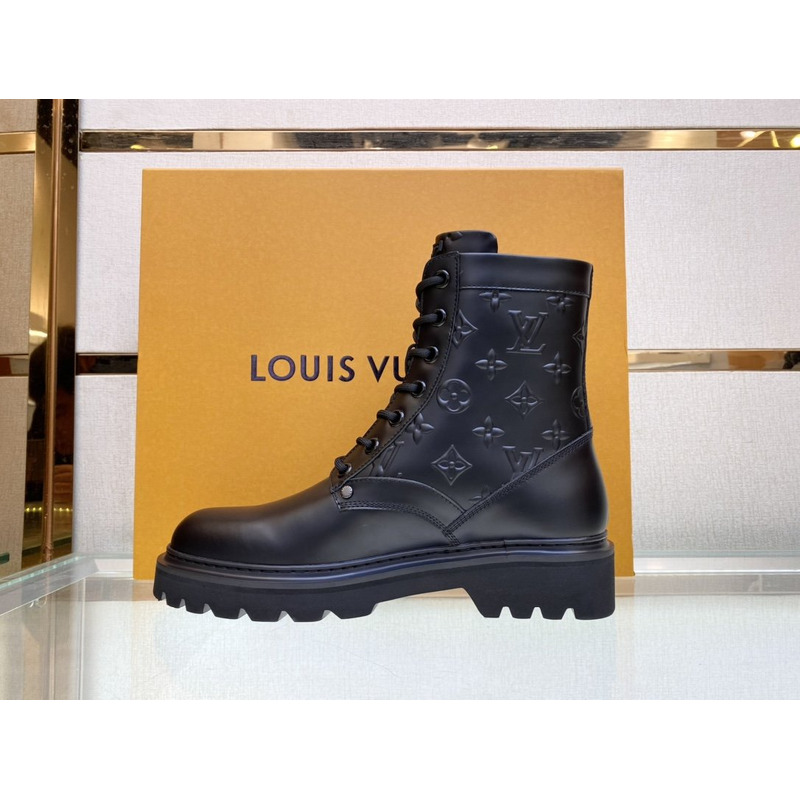 l**is V*t*n ranger black boot