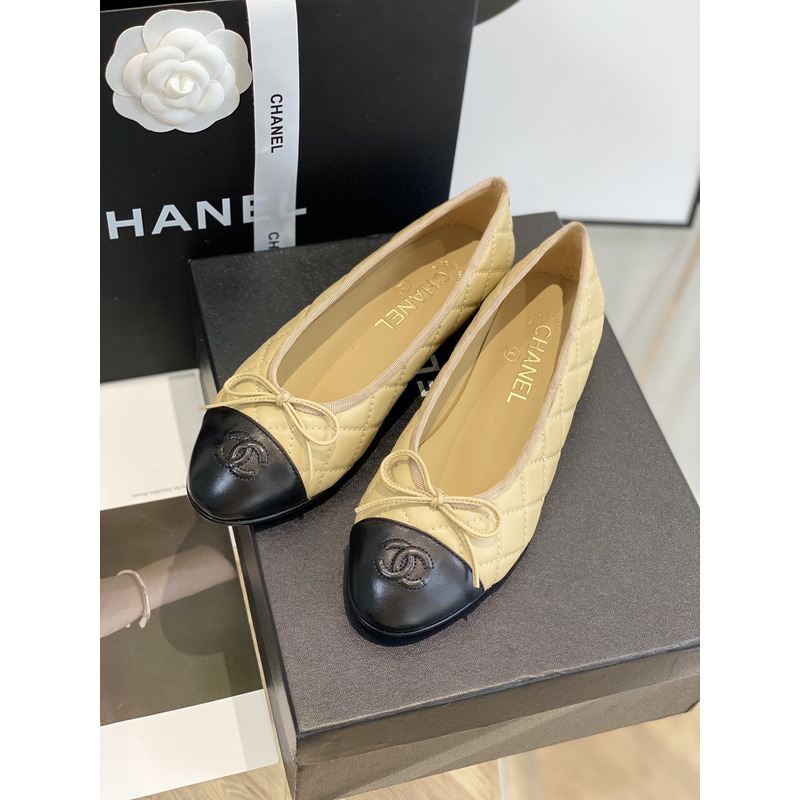 Ch*el calfskin black ivory quilted cap toe flats