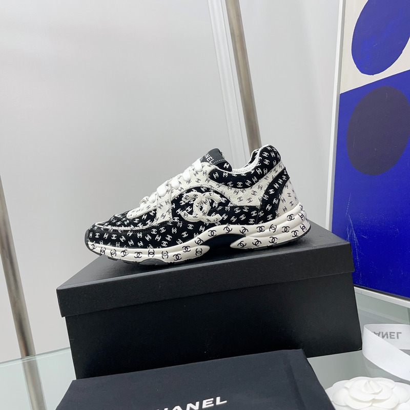 Ch*el trainer printed cc white (w)