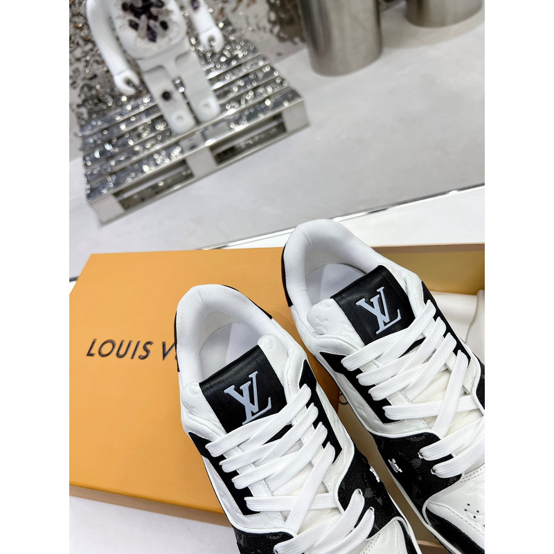 l**is V*t*n lv trainer sneaker black