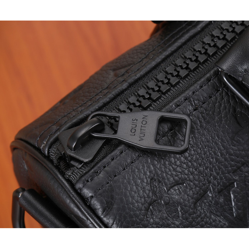 l**is V*t*n keepalleepall bandouliere 25 black