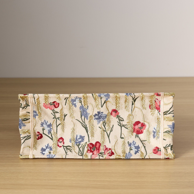 D*or hibiscus book tote