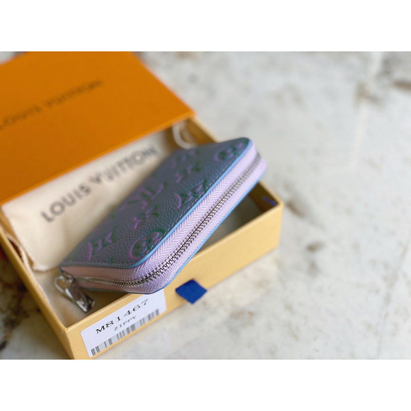 l**is V*t*n zippy coin purse