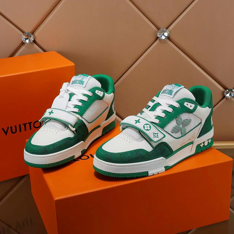 l**is V*t*n  tranier  sneaker green