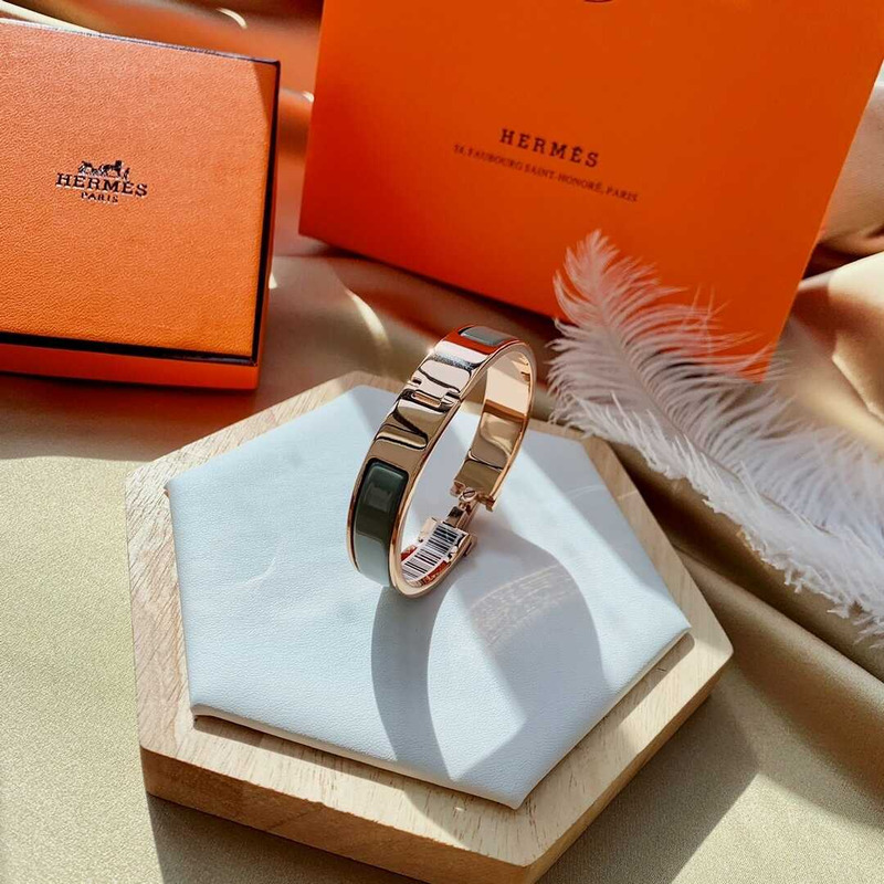 H**mes green enamel gold h buckle bracelet