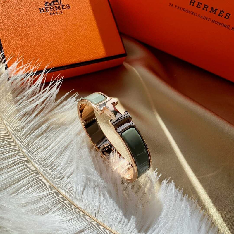 H**mes green enamel gold h buckle bracelet