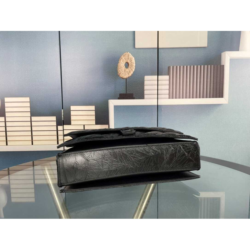 Ba*len*cia*ga quilted padded leather shoulder bag black