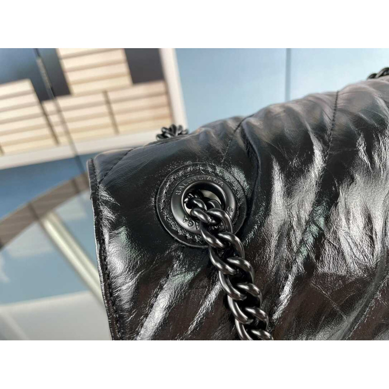 Ba*len*cia*ga quilted padded leather shoulder bag black