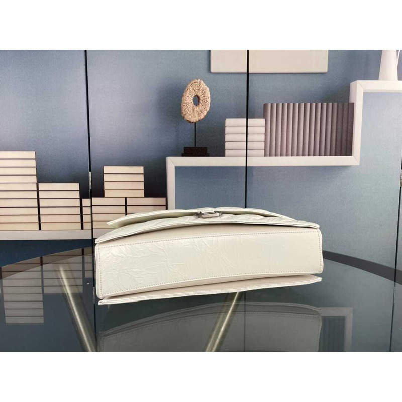 Ba*len*cia*ga quilted padded leather shoulder bag white