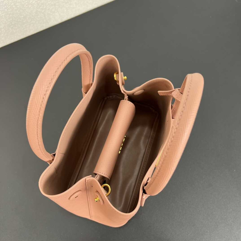 Pra*a galleria bag in saffiano leather black pink