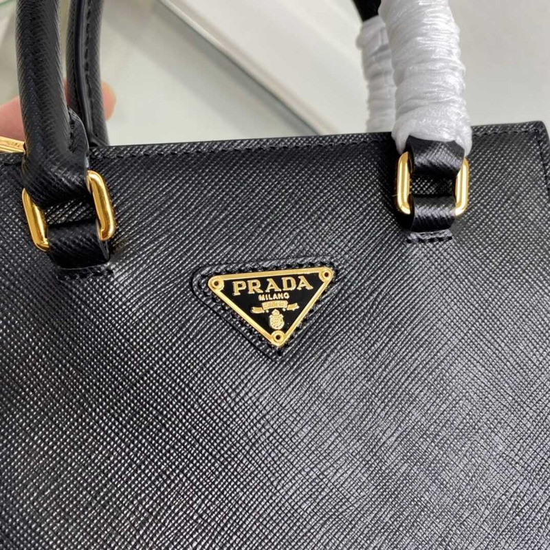 Pra*a bolso shopper con logo triangular black