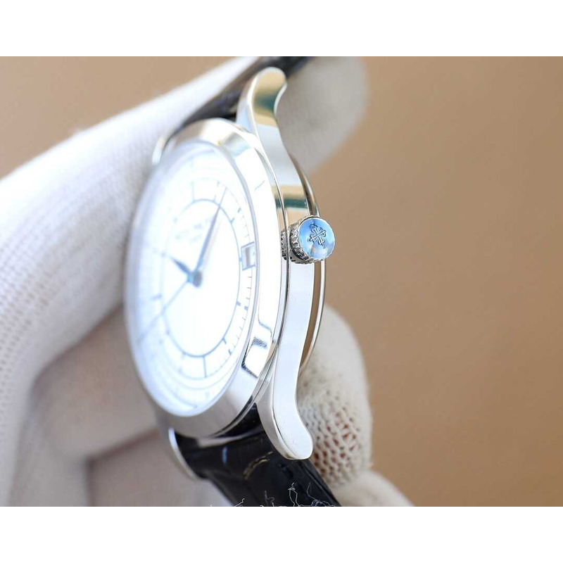 Patek Philippe Vintage Collection 5296G-001 White gold