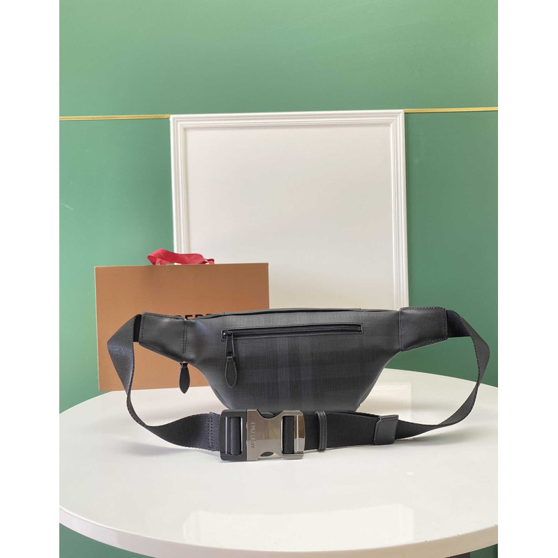 B**rry checked belt bag