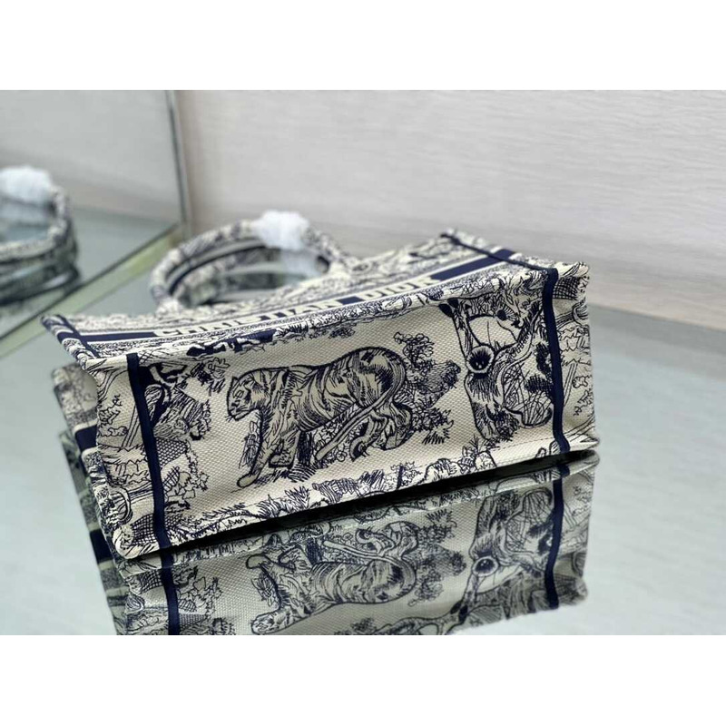 D*or embroidered medium book tote bags