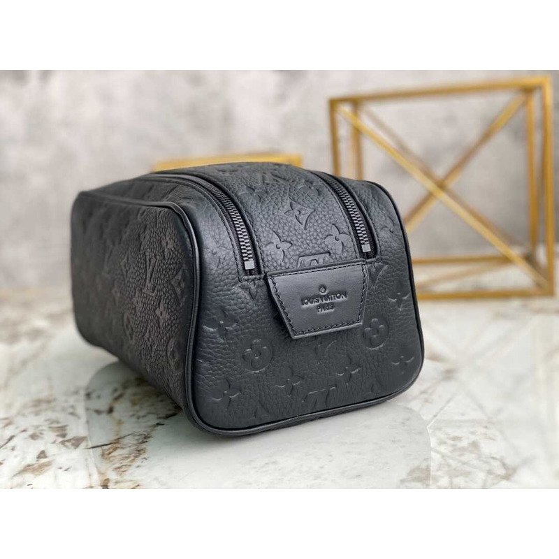 l**is V*t*n  dopp kit taurillon monogram